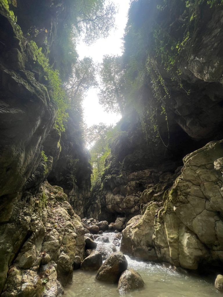 نمای کلی تنگه