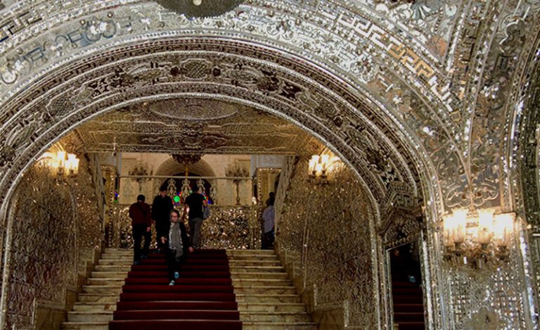 ورودی کاشی کاری شده کاخ