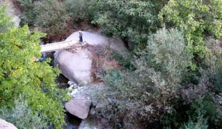 نمای بالا از محله برغان