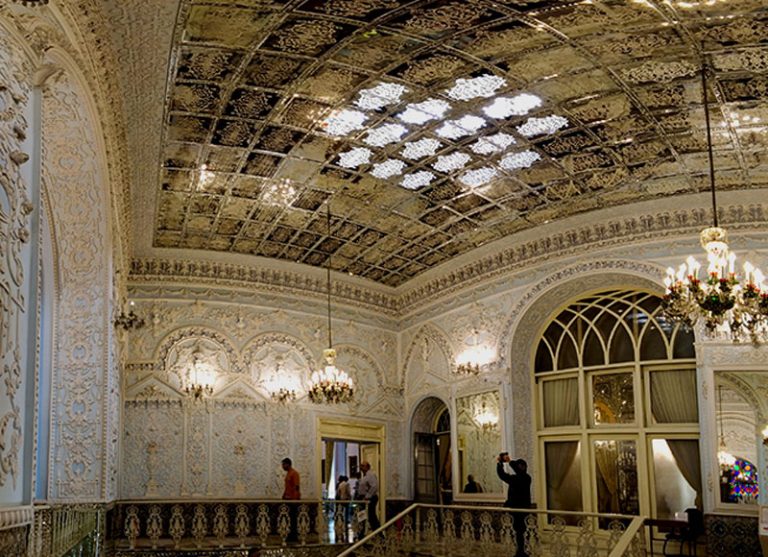 طبقه دوم تالار