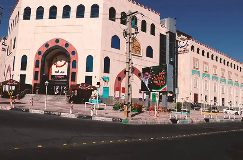 نمای مهستان در روز