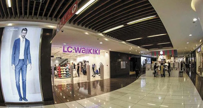 داخل پاساژ ارگ تجریش