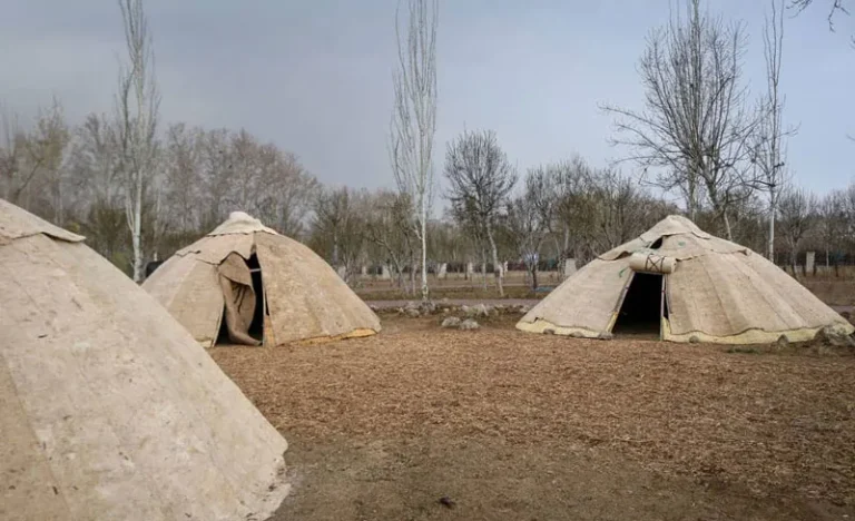 زندگی گبه نشینی در ایران کوچک