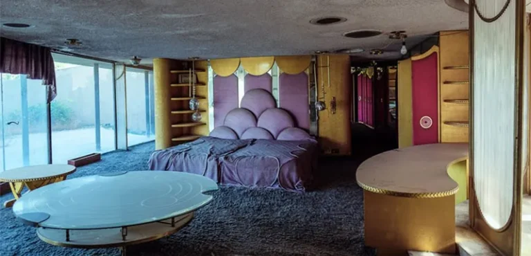 اتاق خواب کاخ شمس