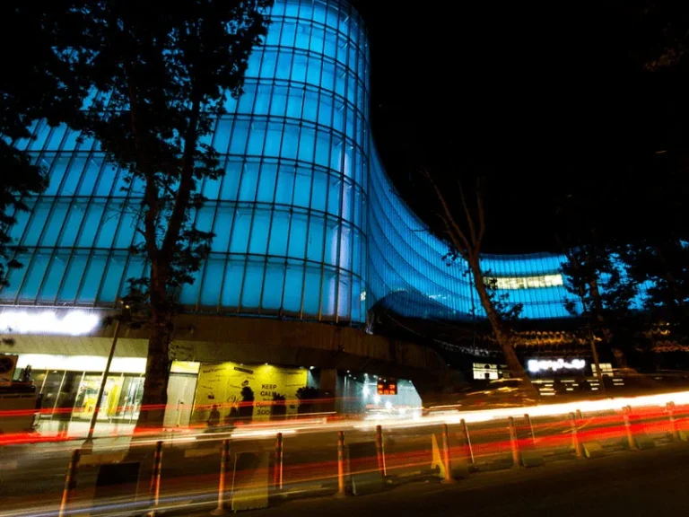 نمایی از پاساژ ارگ تجریش