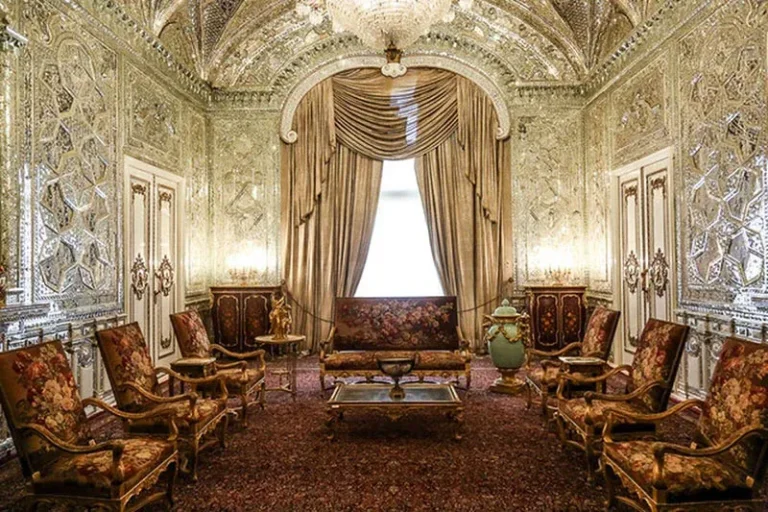 مبلمان سالن پذیرایی کاخ سعدآباد