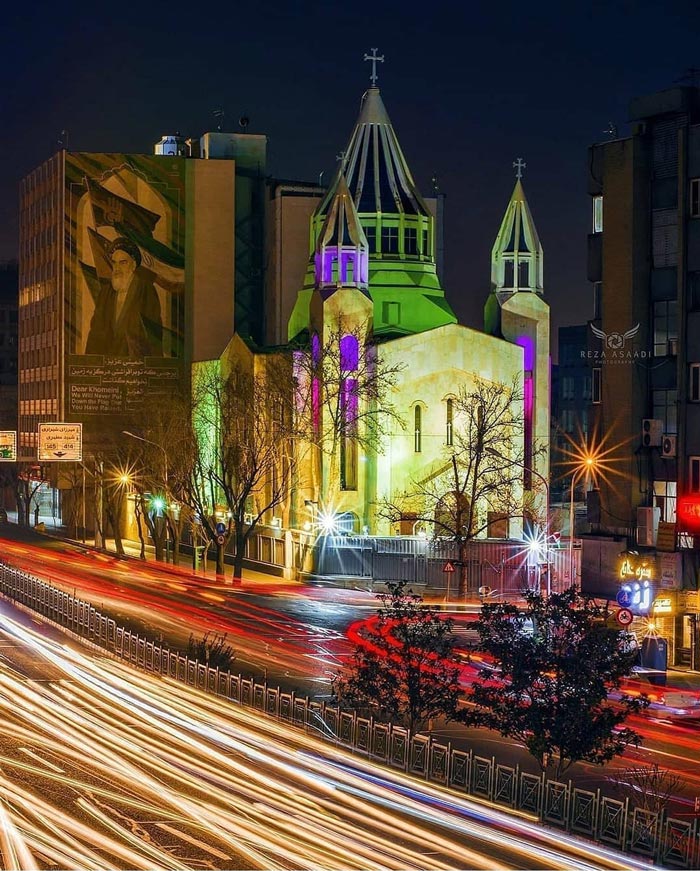 کلیسا سرکیس در شب