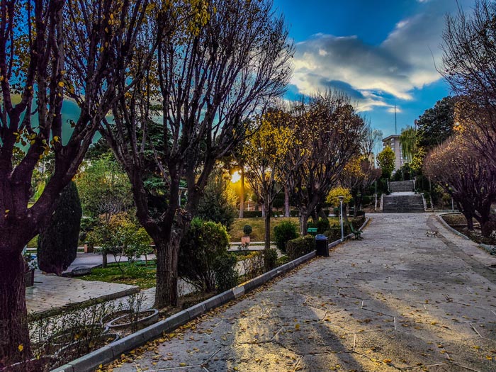 پارک ساعی در پاییز