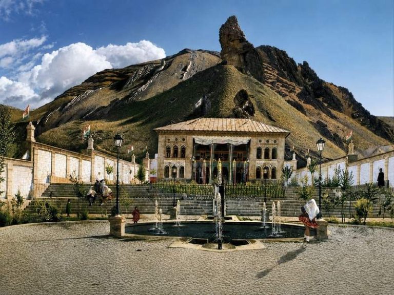 نمای نمادین از کاخ در قدیم