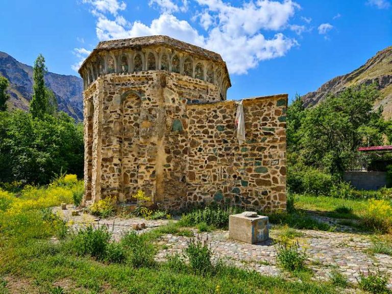 برج آرامگاهی میدانک کجاست | معرفی + لوکیشن