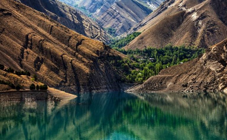 روستای واریان در جاده چالوس