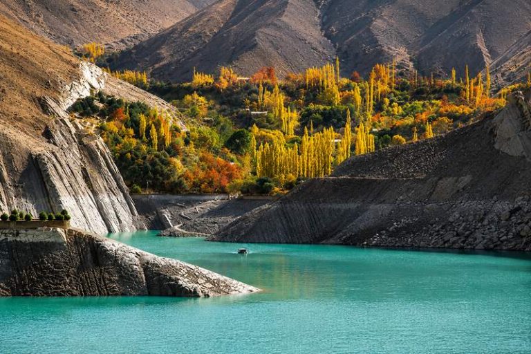 آب فیروزه ای