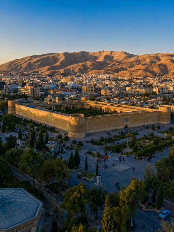 نمای دور از ارگ