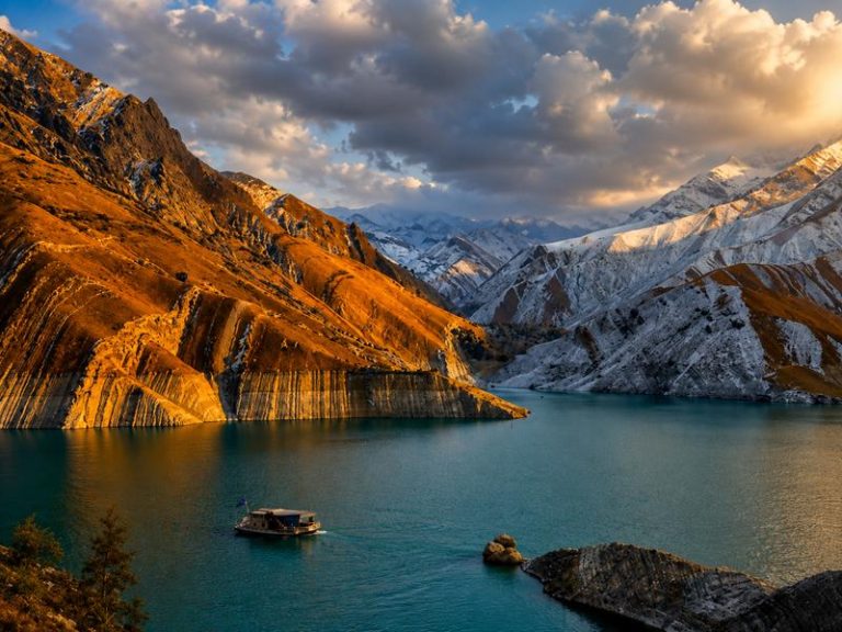 دریاچه آرام