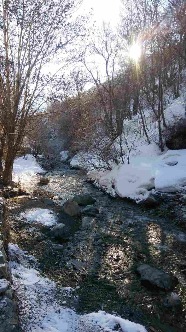رود زمستانی