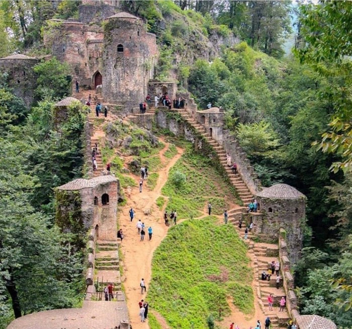نمایی از قلعه