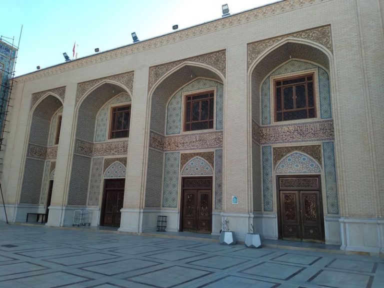 ایوان‌های خاموش