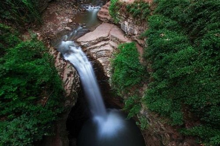 نمای دیگری از آبشار