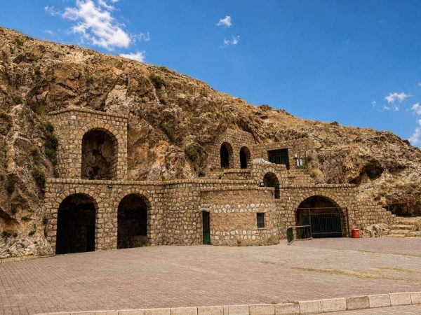 نمای ورودی کتله‌خور