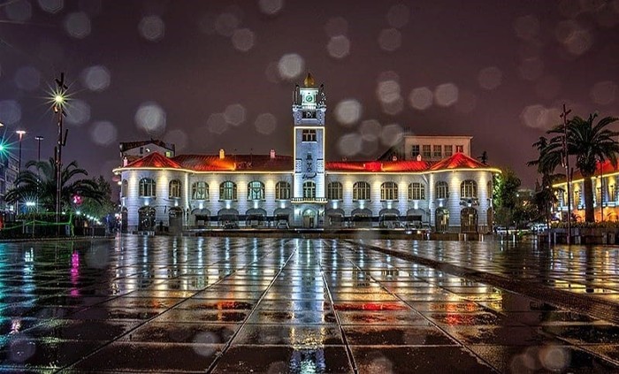 هوای بارانی میدان