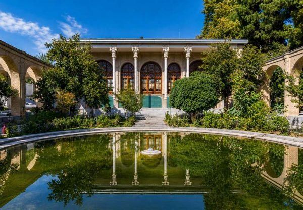 باغ دل انگیز