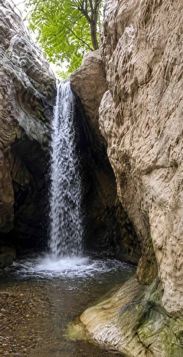 نمای ابشار و تنگه