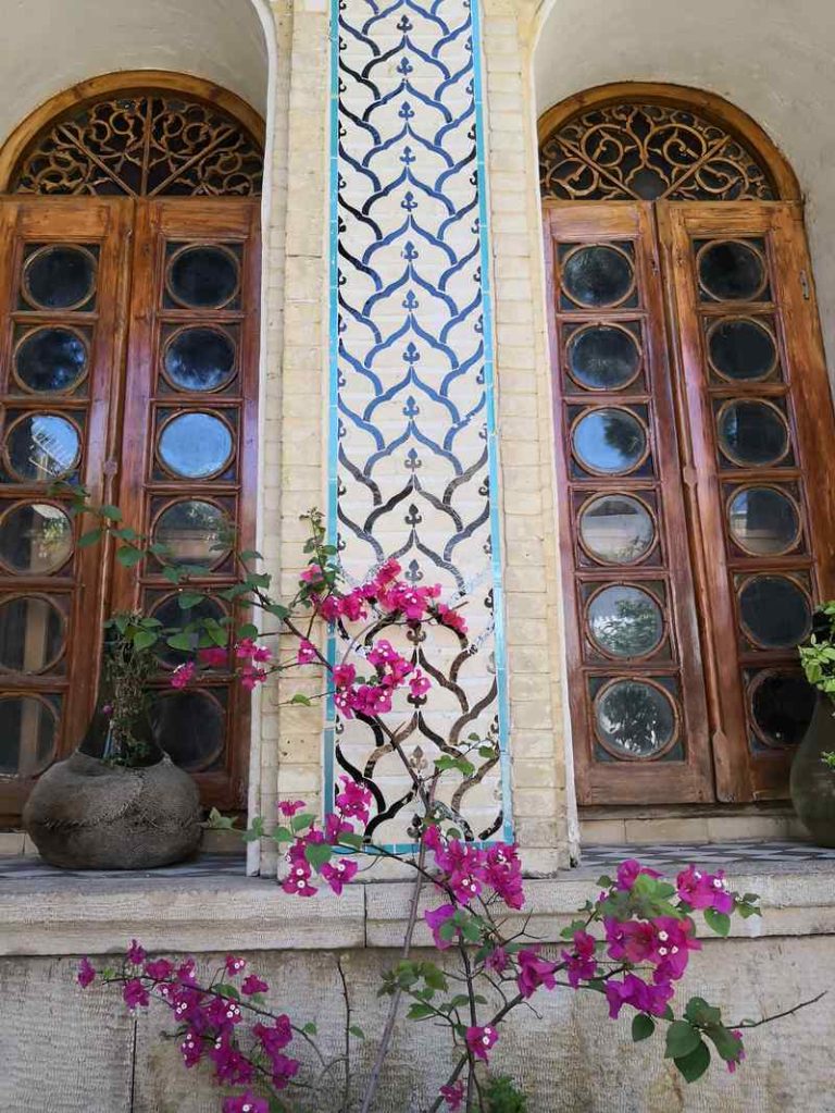 نمای پنجره سنتی