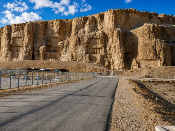 محوطه گردشگری نقش رستم