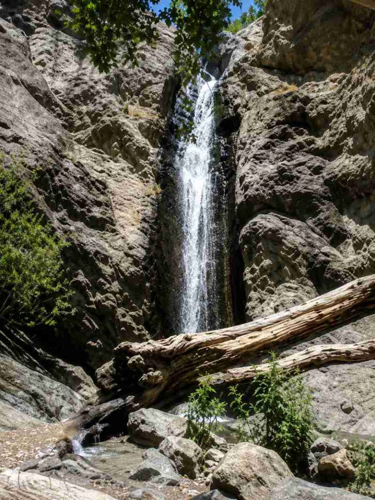 نمای آبشار