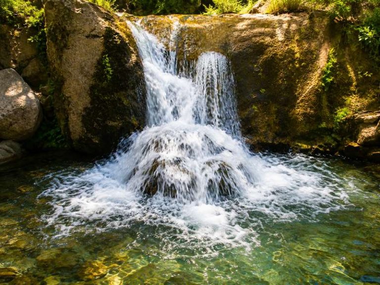 حوضچه طبیعی