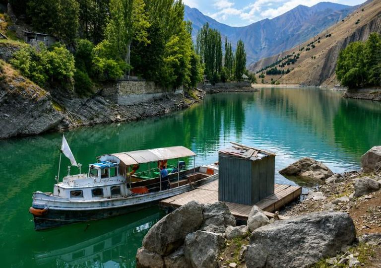 نمای قایق