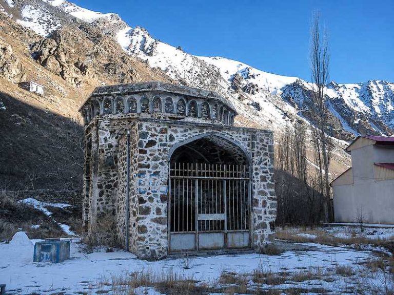 زمستان آرامگاه
