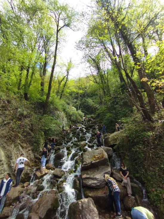 آبشار زلال