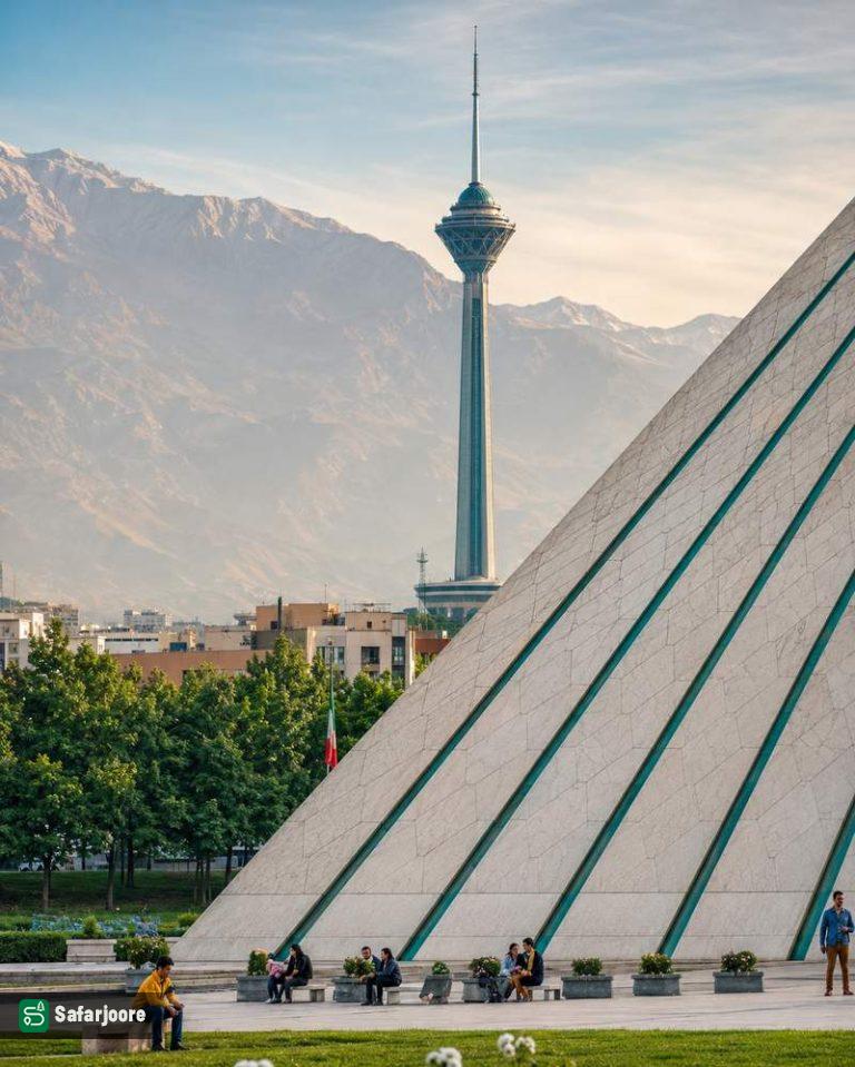 برج آزادی و برج میلاد