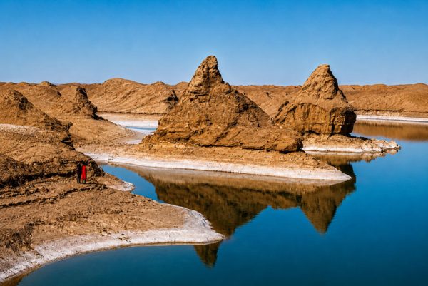 آبگیر میان کلوت‌ها