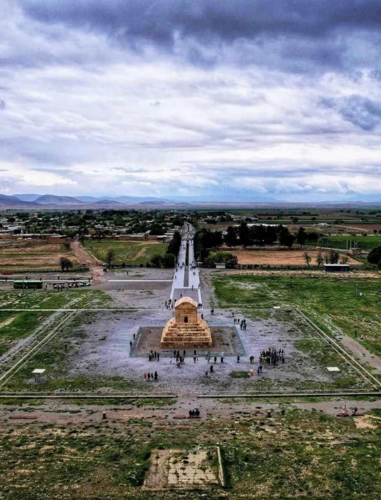 نمای پاسارگاد از بالا