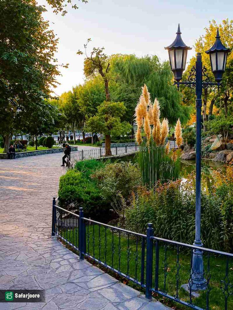 راه پاییزی بوستان