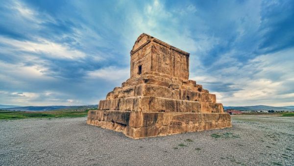 شکوه سنگی کوروش