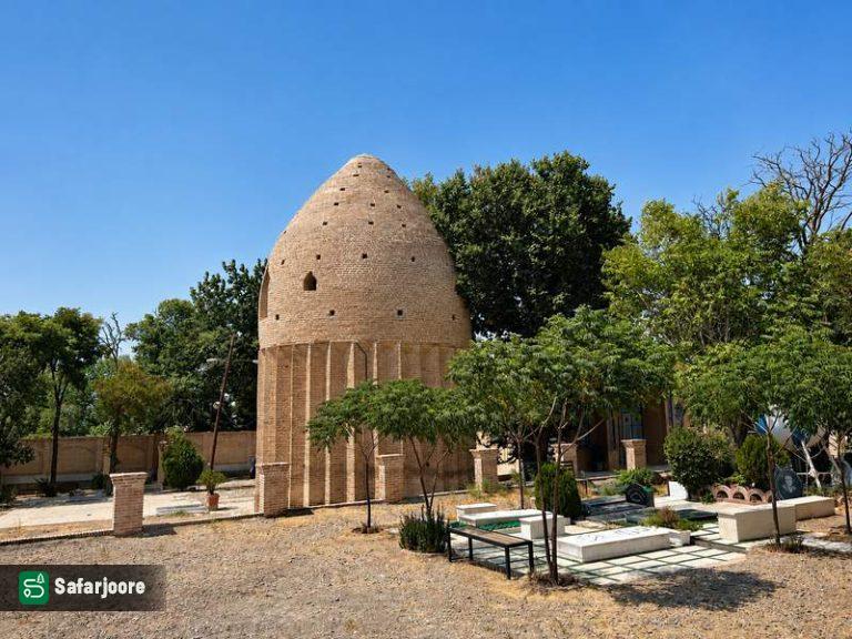 مقبره آجری سنتی