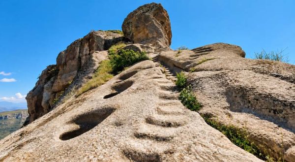 نمای دیگر مسیر کوه