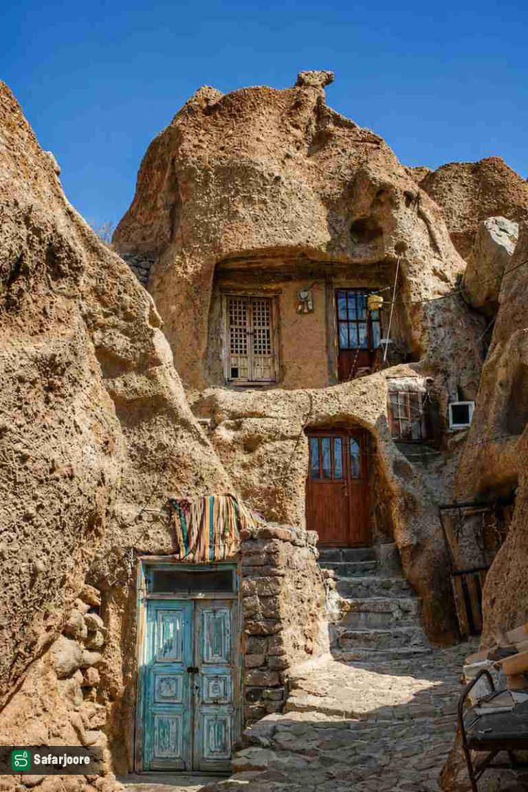خانه‌های مخروطی سنگی